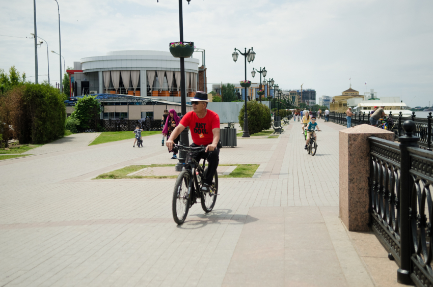 В центре Астрахани планируют сделать велодорожки и парковку 