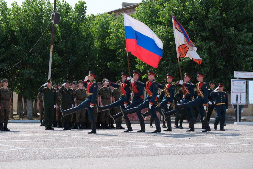 Военным в Астраханской области вручили очень высокую награду 