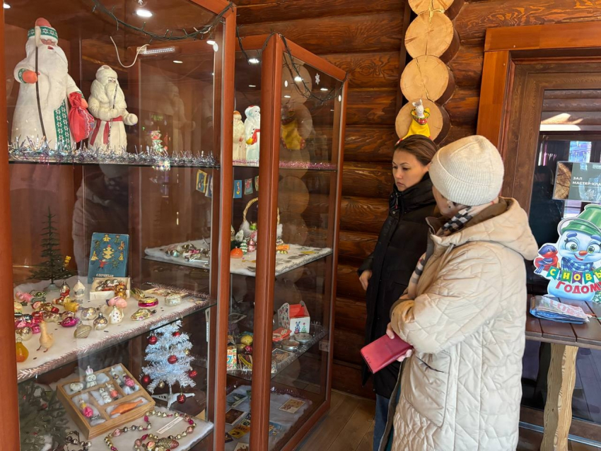 В Астраханском кремле работает бесплатная ретро-выставка «Назад в Новый год»