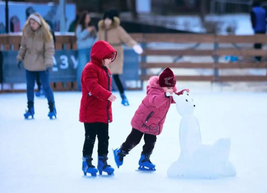 Больше сорока тысяч человек посетили катки в Астраханском кремле