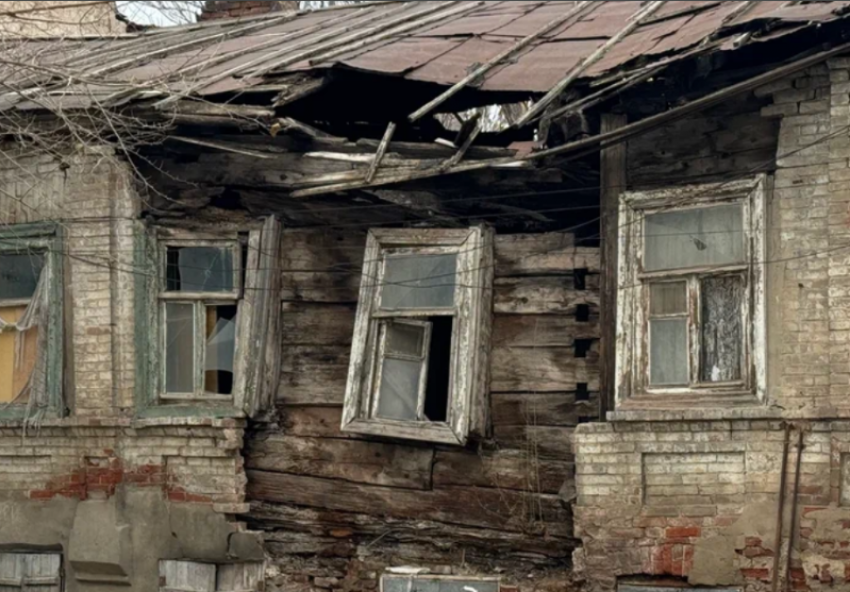 В Астрахани права жильцов аварийного дома нарушали больше двадцати лет