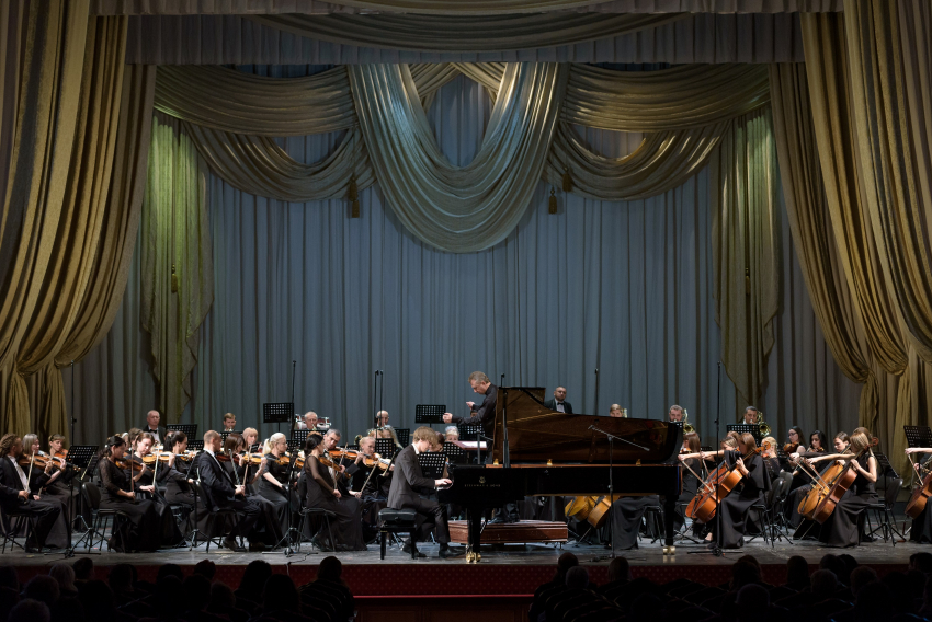 Астраханский театр оперы и балета отправляется в благотворительные гастроли