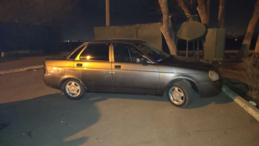 В стиле гоп-стоп: у астраханца отняли смартфон и избили в тёмном переулке 