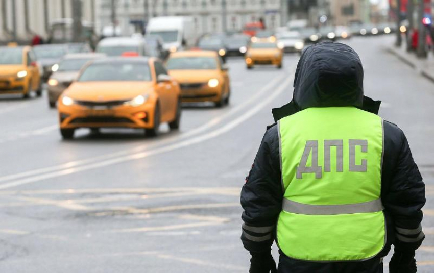 Астраханские такси будут работать по новому закону
