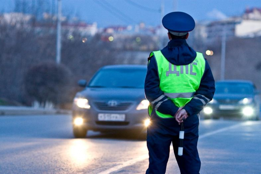 В Астраханской области начальник ГИБДД пытался освободить своего брата от ответственности