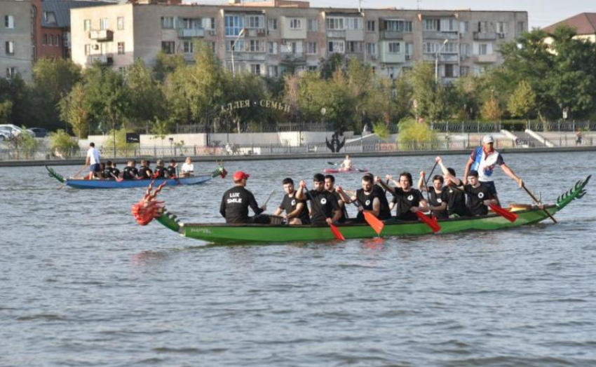 Астраханский фестиваль водных видов спорта посетили 2,5 тысяч человек