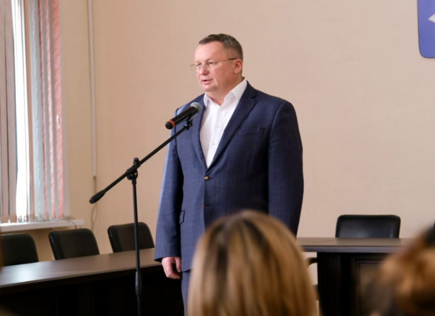 Игорь Мартынов вручил госнаграды родным погибших и пропавших без вести героев СВО