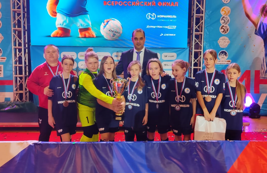 Астраханские школьницы заняли третье место на Всероссийских соревнованиях по мини-футболу