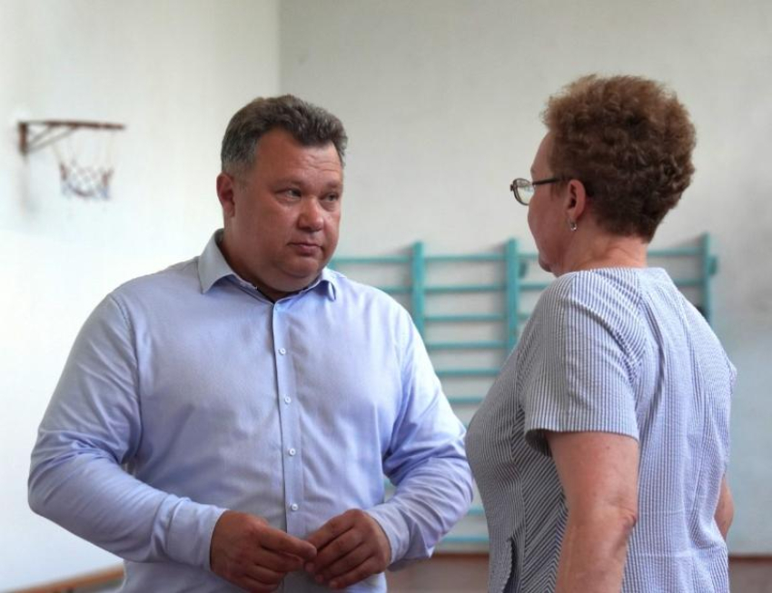 Игорь Редькин проверил готовность школ Астрахани к новому учебному году