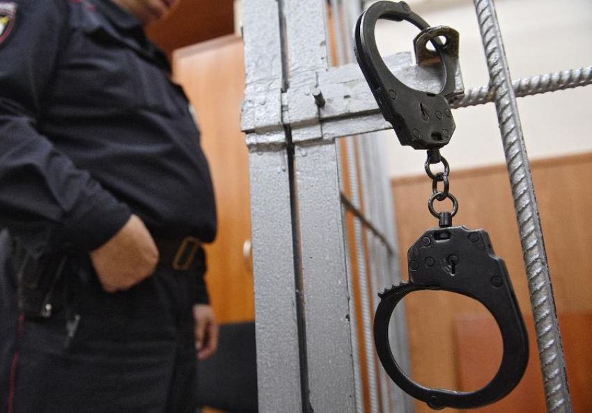 Астраханца приговорили к колонии за попытку мошенничества с сотрудником полиции
