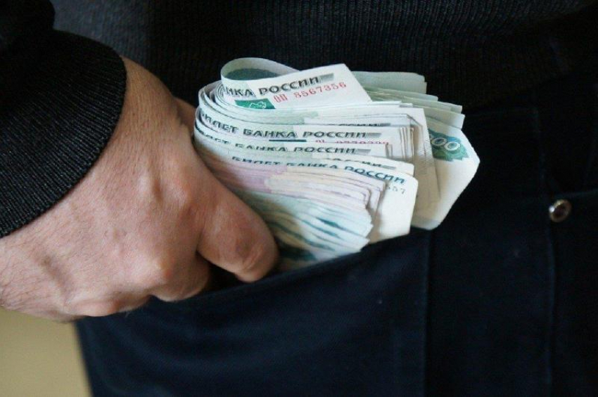 В Астрахани гендиректор УК «Волга» подозревается в присвоении денег жильцов обслуживаемых домов