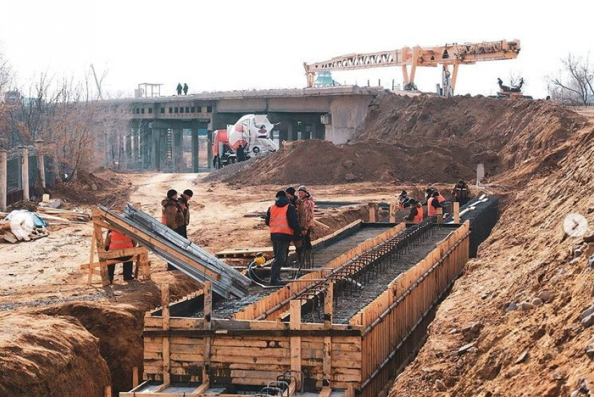 Игорь Бабушкин отругал подрядчика за отставание от графика ремонта Милицейского моста