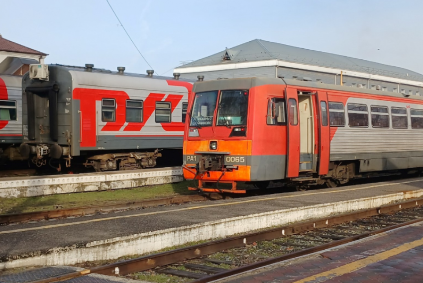 С марта пригородные поезда станут чаще курсировать по Астраханской области