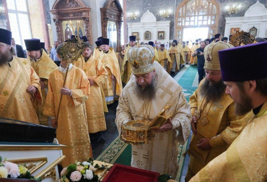 В Астрахани ковчег со святыней разместили в Успенском кафедральном соборе