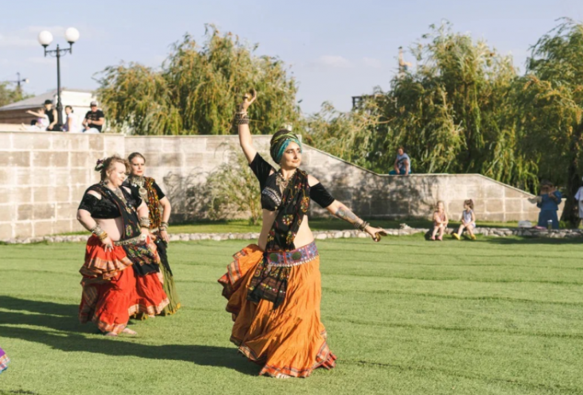 Астраханцам проведут оздоровительный фестиваль в Международный день йоги