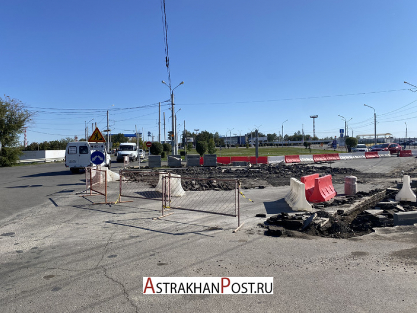 На платную парковку астраханского аэропорта строят отдельный выезд