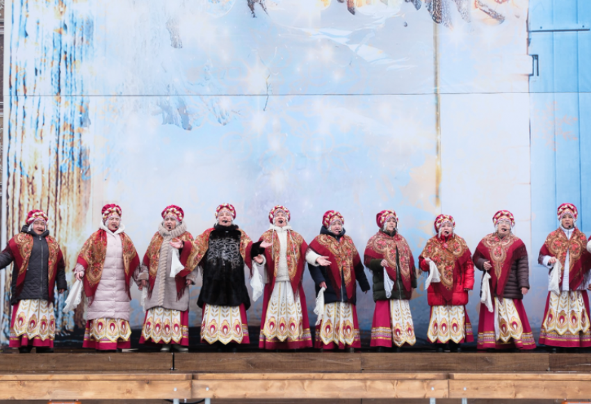 Астраханцев пригласили совершить путешествие во времени с артистами и солистами