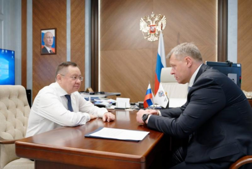Астраханский губернатор и глава Минстроя России обсудили вопросы благоустройства Астраханской области