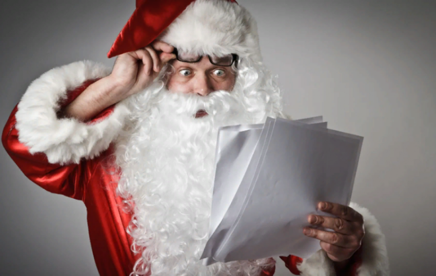 34% астраханцев попросили у Деда Мороза повышения зарплаты