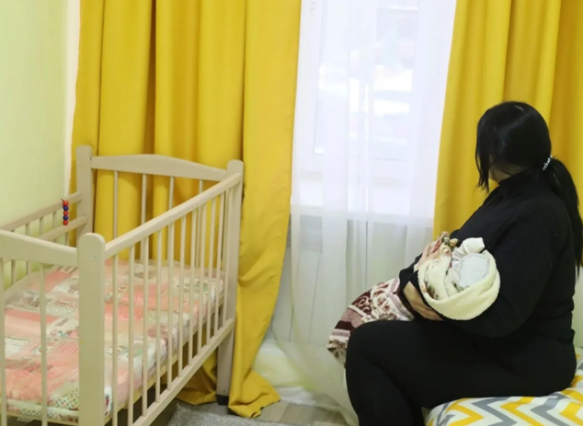 В Астрахани откроют службу помощи беременным женщинам в трудной ситуации