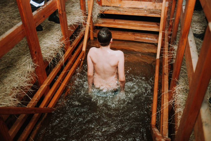 Астраханский врач рассказала, кому не стоит купаться на Крещение 