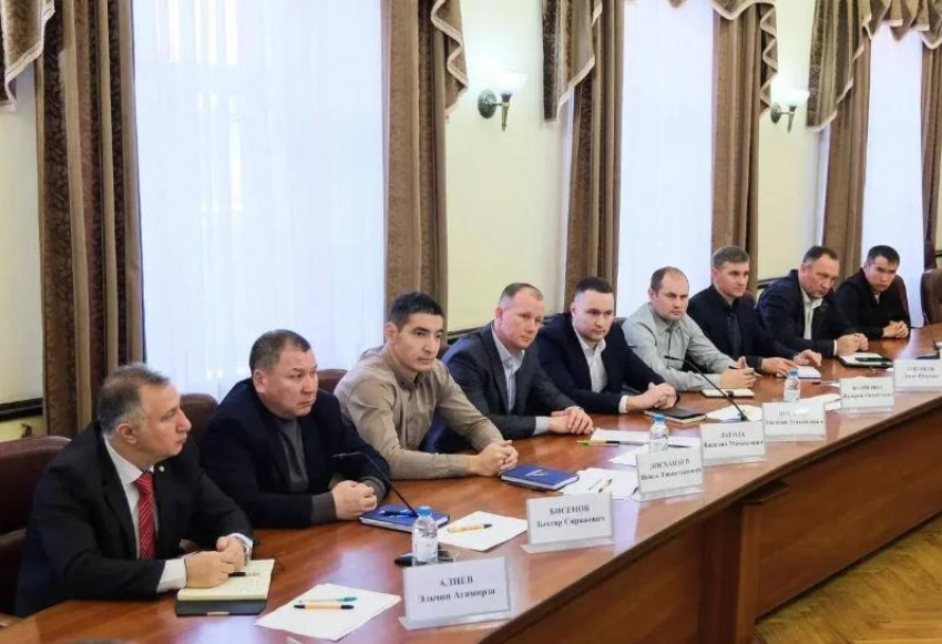 Ветераны СВО изучили важную социальную инфраструктуру Астрахани