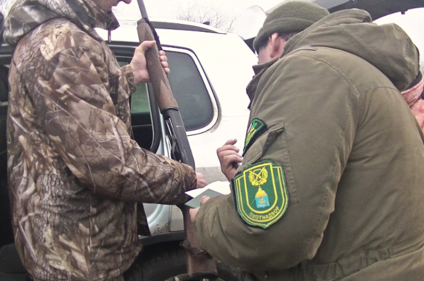 Задержанный под Астраханью охотник заплатит за убийство двух фазанов