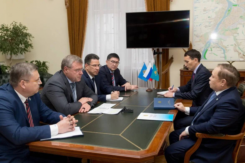 Губернатор Астраханской области встретился с Генеральным консулом Республики Казахстан в Астрахани