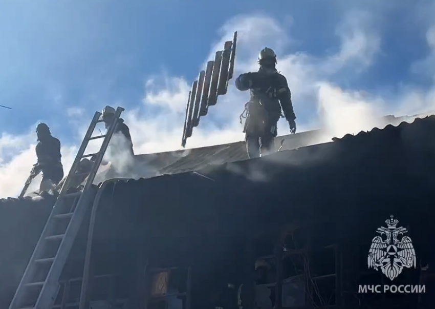 В Астрахани за полдня произошел второй крупный пожар в Кировском районе