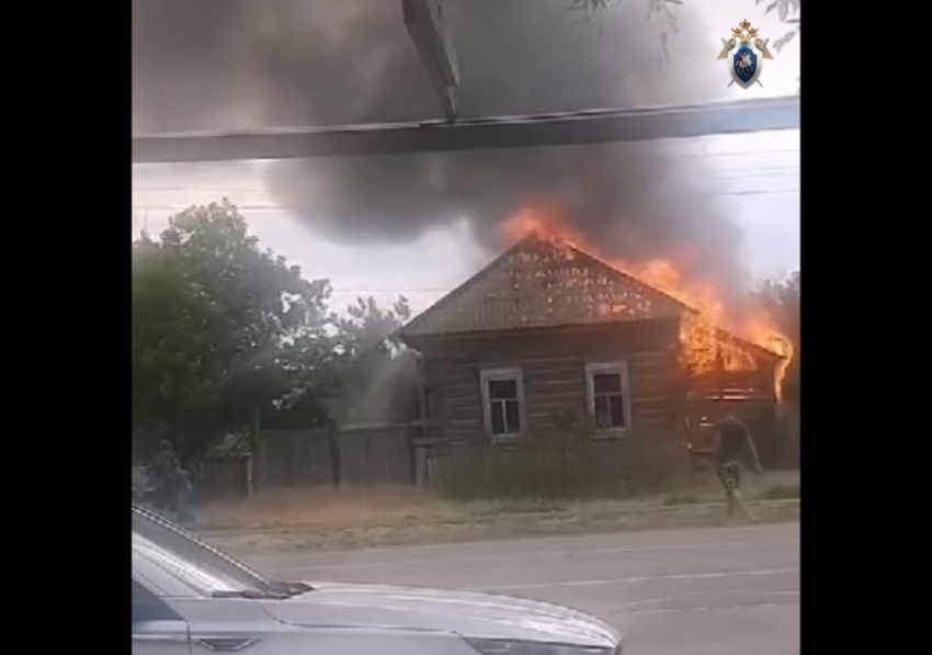 Друзья изнасиловали зрелую женщину