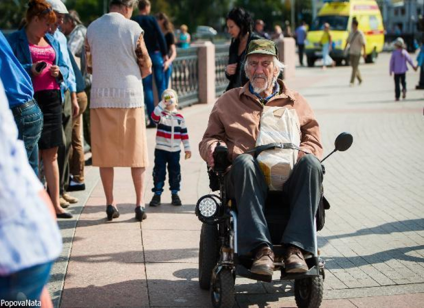 Астраханских инвалидов оградят от неподходящих товаров 