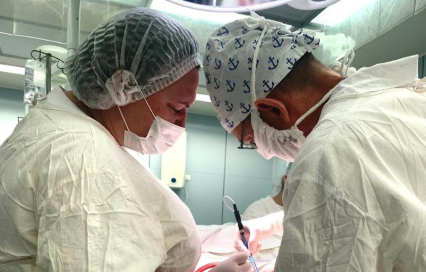 62-летней астраханке с аневризмой провели сложнейшую операцию на мозговой артерии