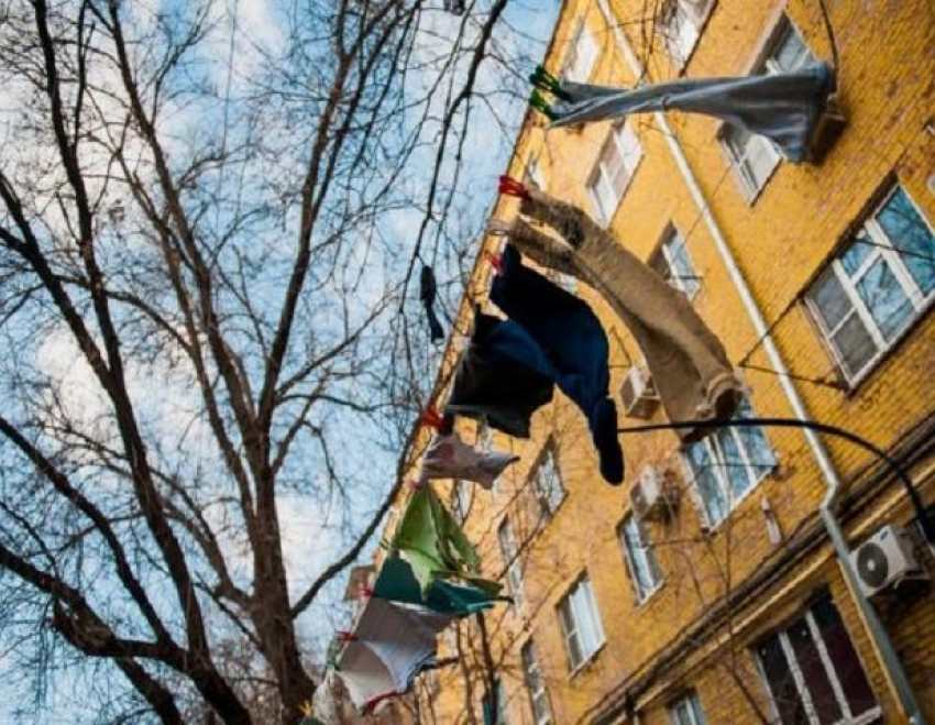 В Астрахани семью переселили из опасного дома после вмешательства прокуратуры