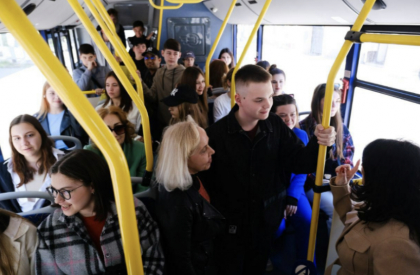 В ближайшие дни в Астрахани появятся новые автобусы средней вместимости