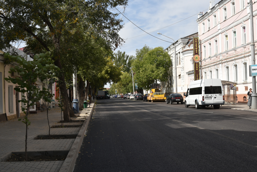 Ремонт одной из самых оживленных улиц Астрахани близится к финалу