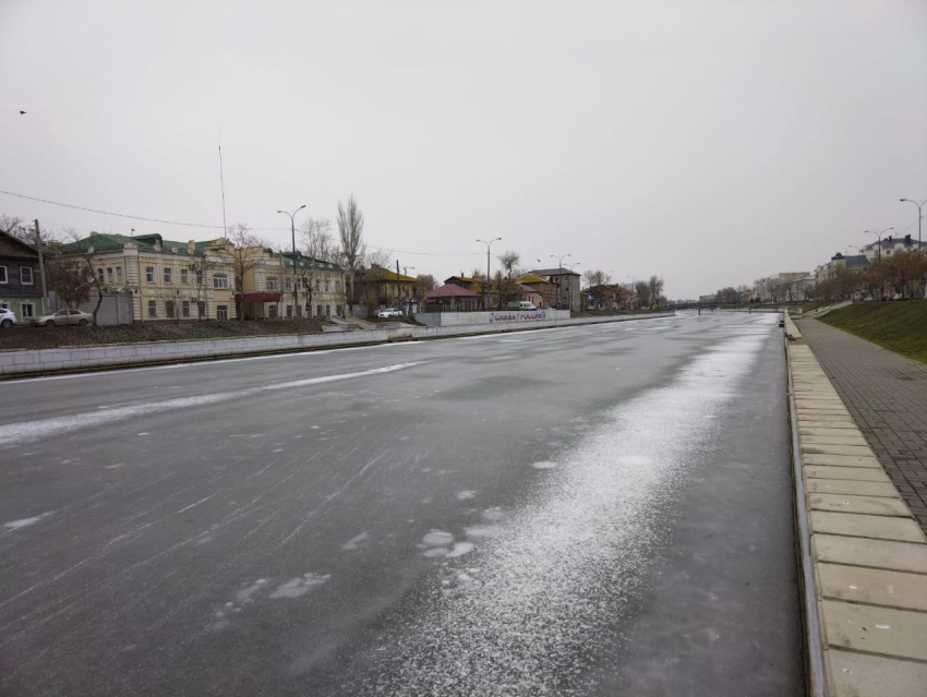 В Астрахани предупредили о ледовой опасности