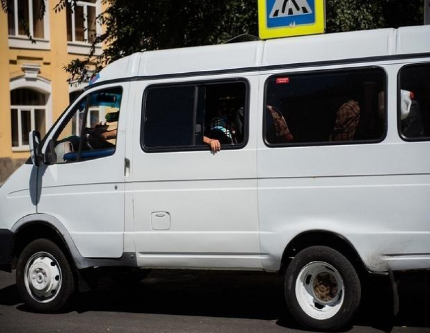 В Астрахани нашли маршрутчика, который оставил ребенка без денег на морозе