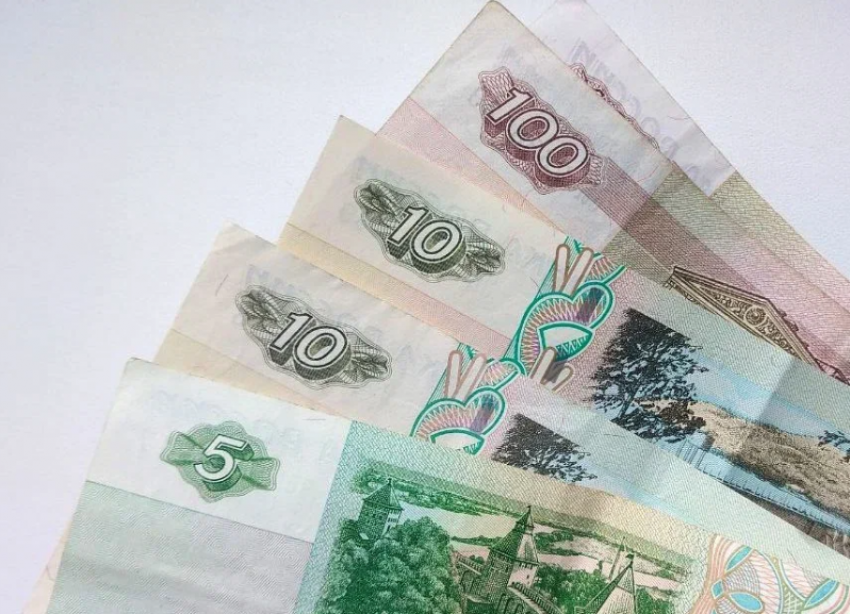 Астраханке с инвалидностью, ставшей жертвой мошенника, помогли списать долги