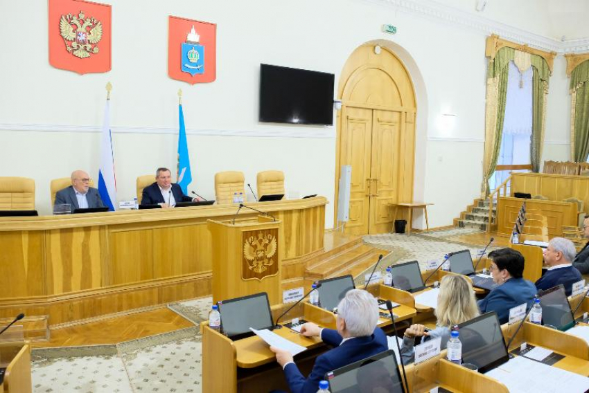 Астраханские депутаты рассмотрят проект закона о бюджете на 2023 год