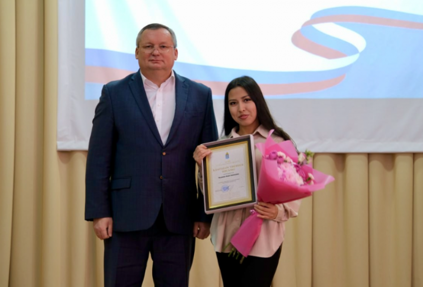 Игорь Мартынов поздравил учащихся Камызякского сельскохозяйственного колледжа с Днем российского студенчества