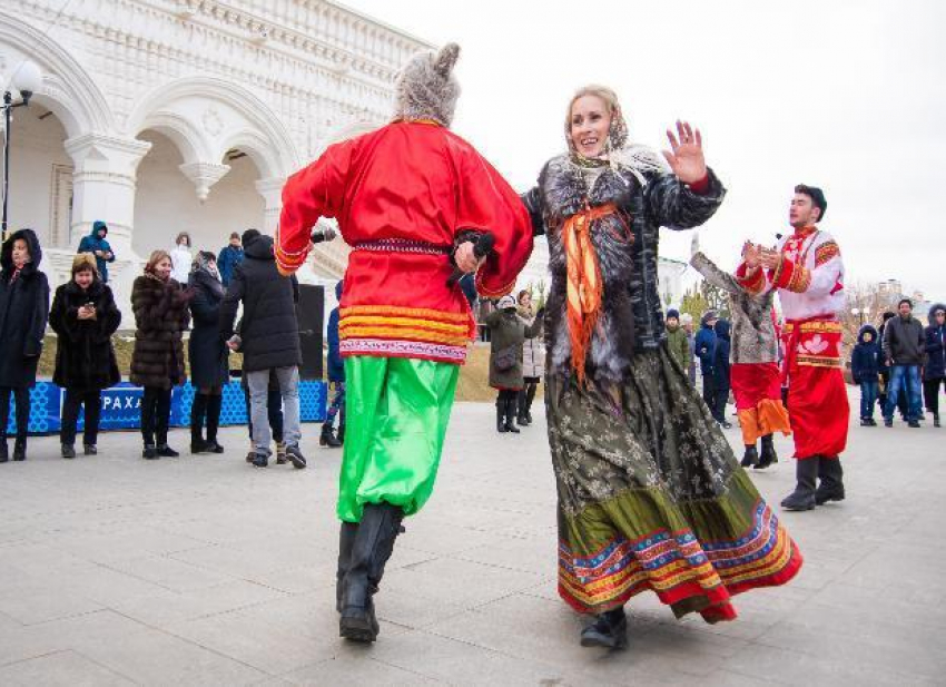 Фотоотчет с рождественского гулянья в Астрахани