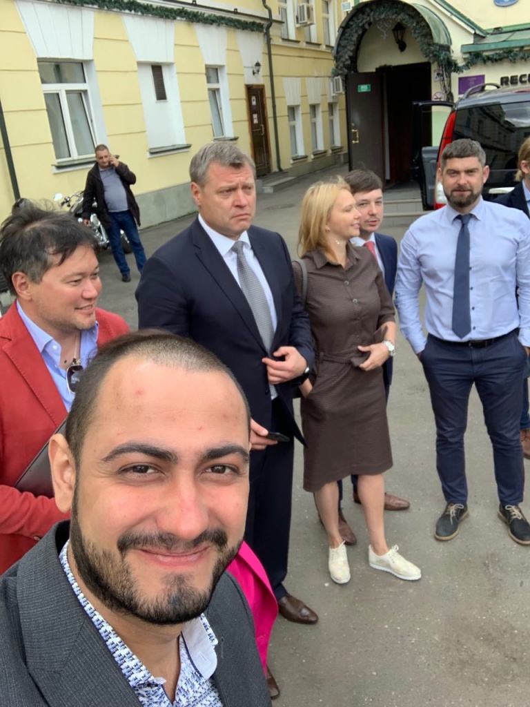 Игорь Астранин и другие астраханцы, которые сейчас живут в Москве, на встрече с губернатором Игорем Бабушкиным