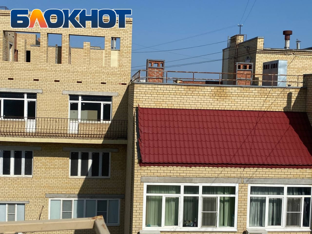 Пристрой на крыше многоэтажки в Астрахани, Пристрой на крыше астраханского дома, элитное жилье в Астрахани, ЖК в центре Астрахани